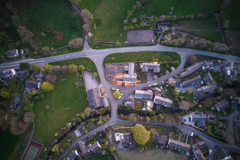 Luxurious Cottage With Hot Tub, Lake District Duddon Eksteriør bilde