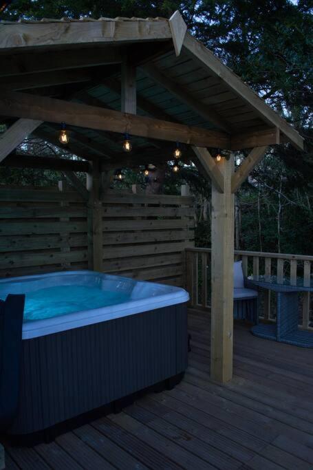 Luxurious Cottage With Hot Tub, Lake District Duddon Eksteriør bilde